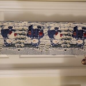 Snowman Winter/Christmas Scene Table Runner